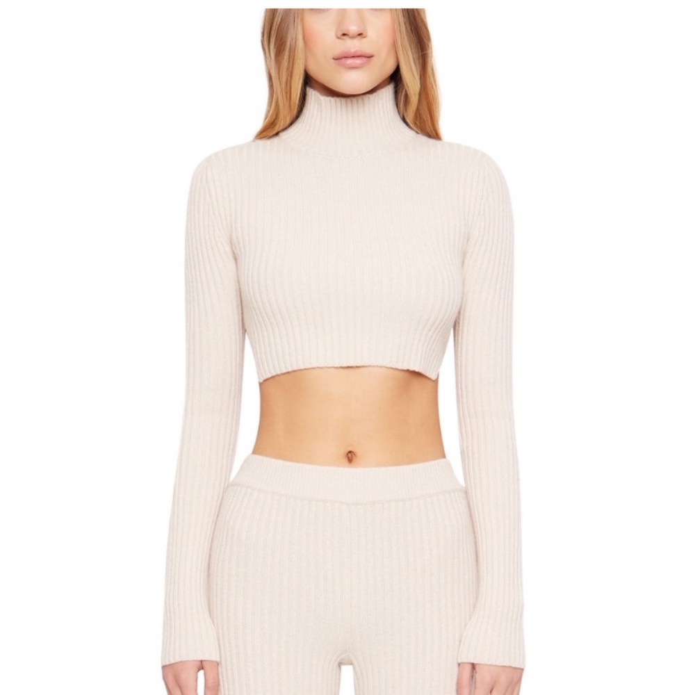 Guizio wool blend open back top